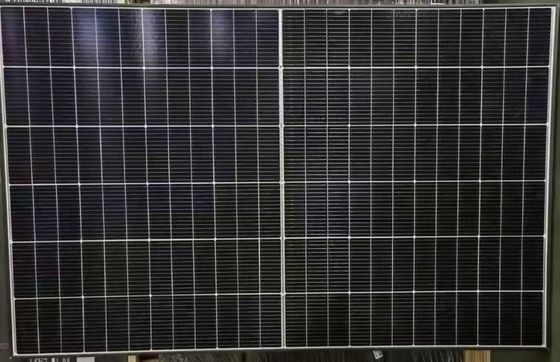 65.7 x 39.4 x 1.4 inch zonnepanelen met 130lm/W lumens
